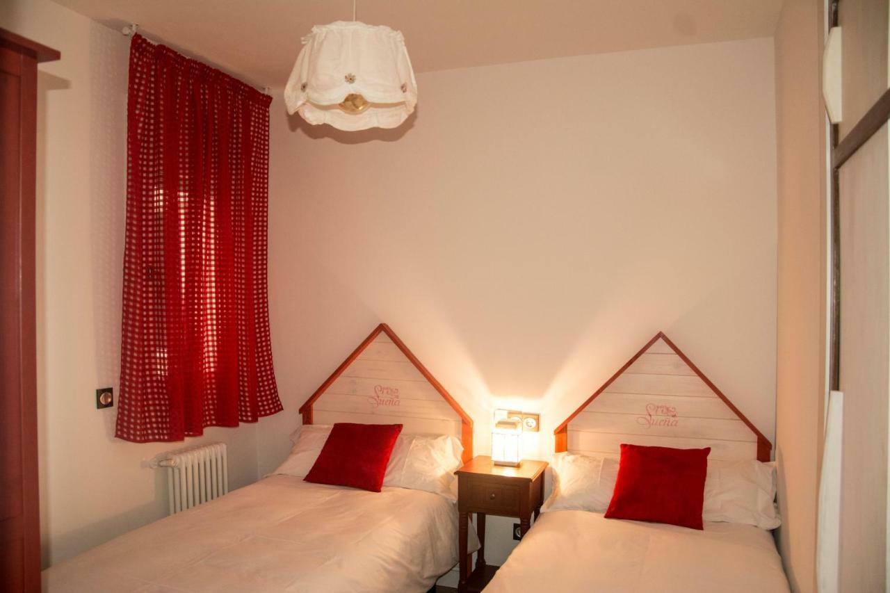 Visitor'S Book Apartment Madrid Bagian luar foto
