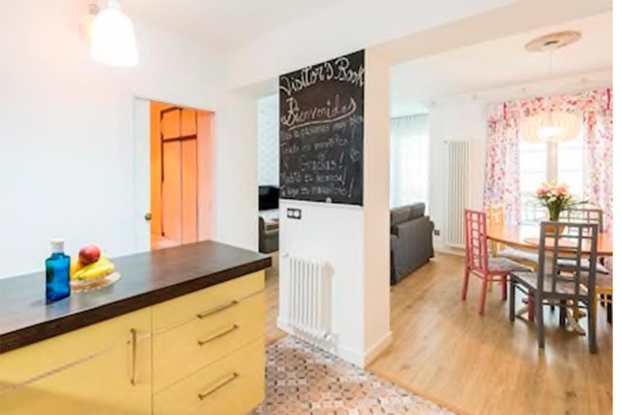 Visitor'S Book Apartment Madrid Bagian luar foto