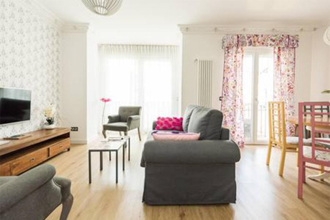 Visitor'S Book Apartment Madrid Bagian luar foto